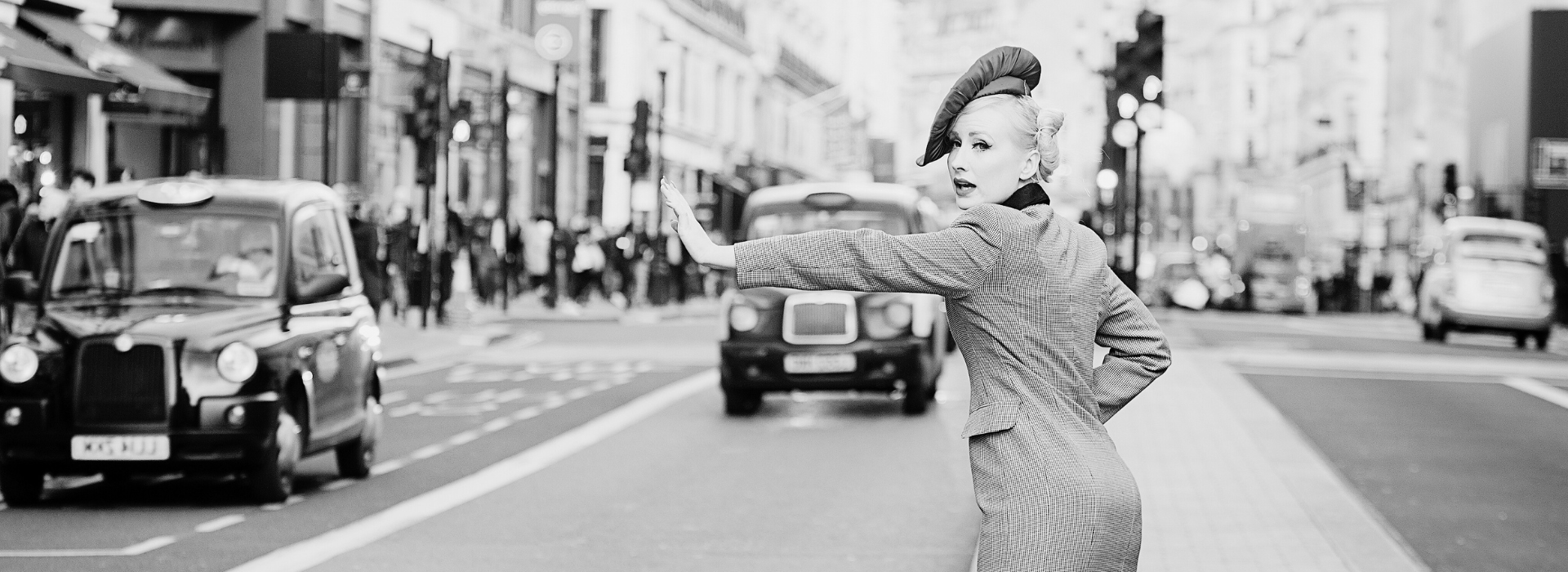 Lady from GPR hailing cab