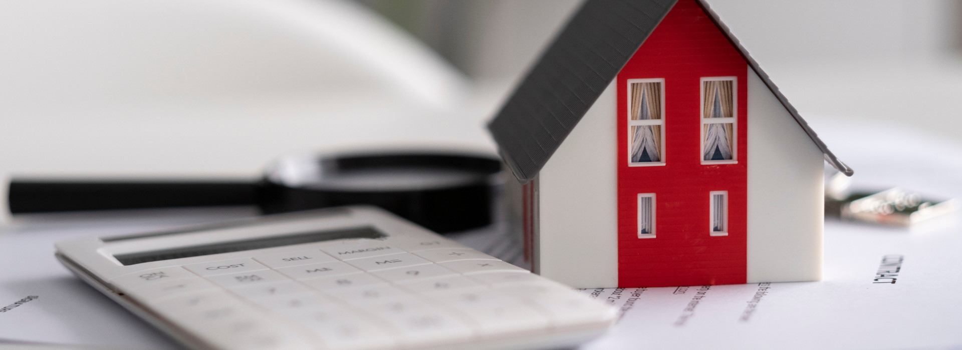 Calculator and house for insurance